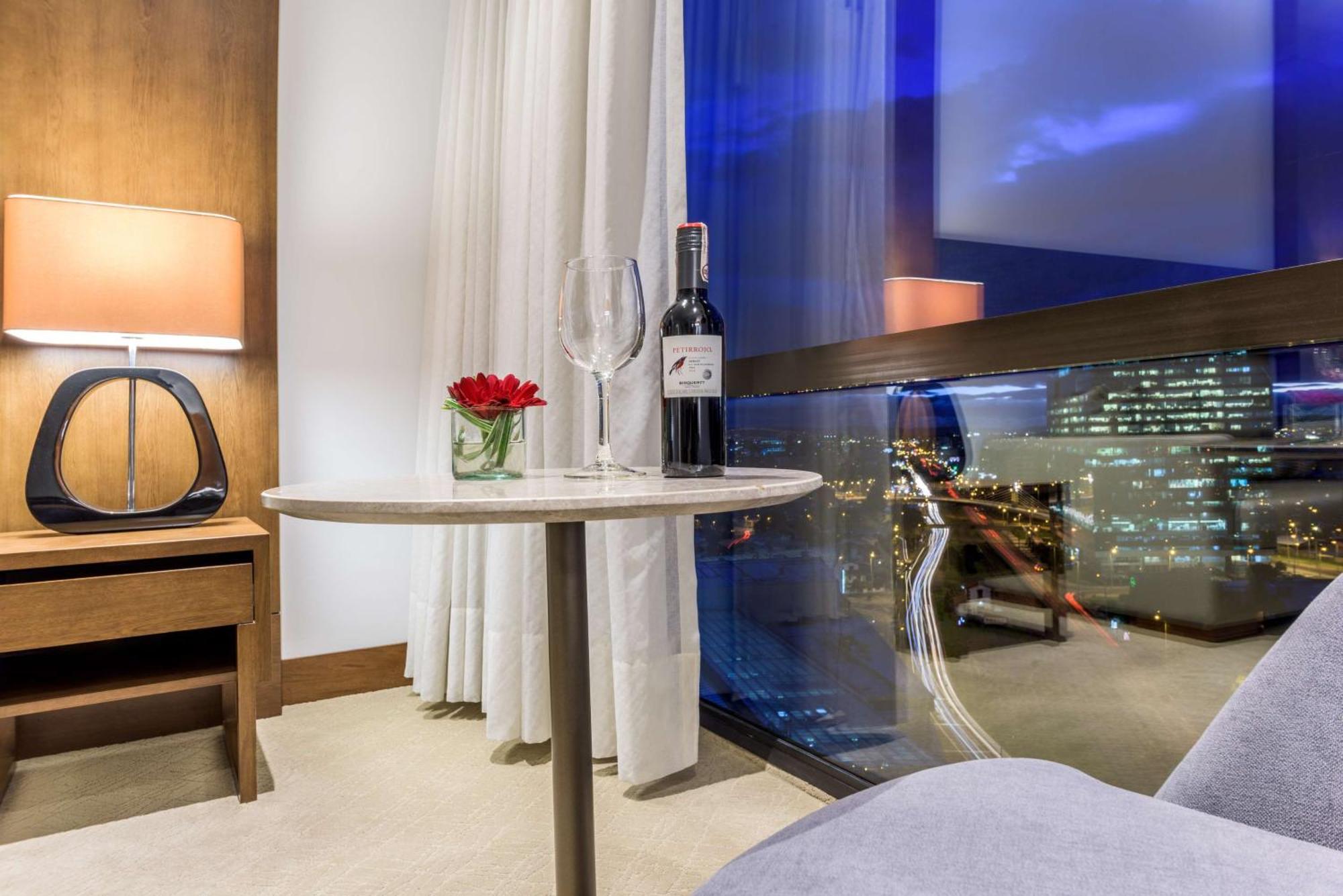 Nh Collection Bogota Royal Teleport Ξενοδοχείο Εξωτερικό φωτογραφία